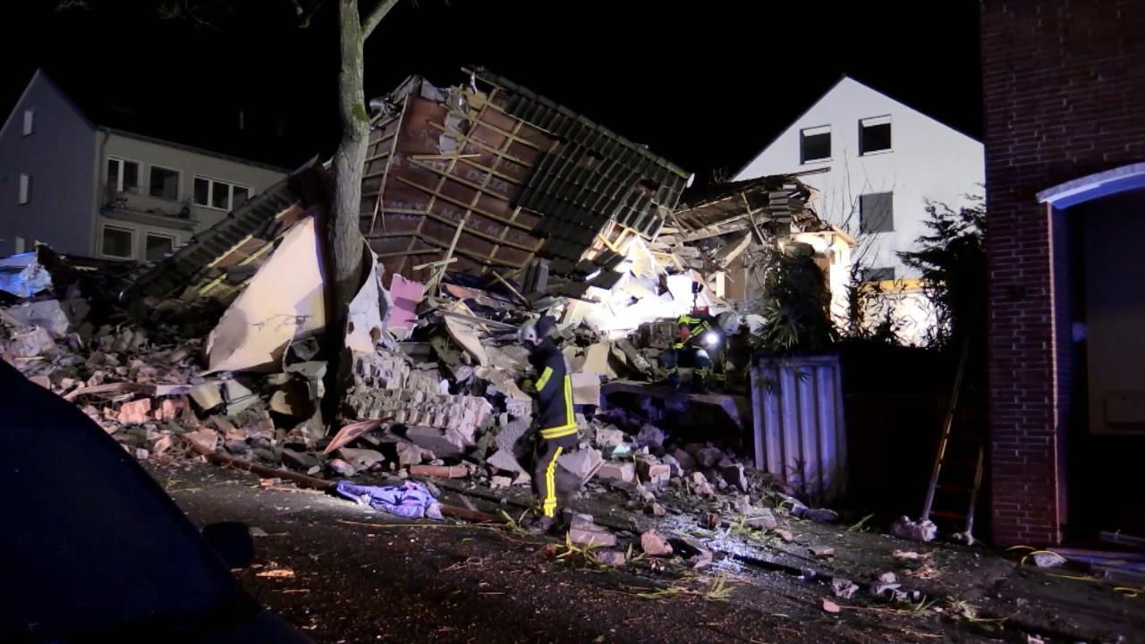 Trabajadores de la construcción (51) arrestados después de una explosión en Bochum